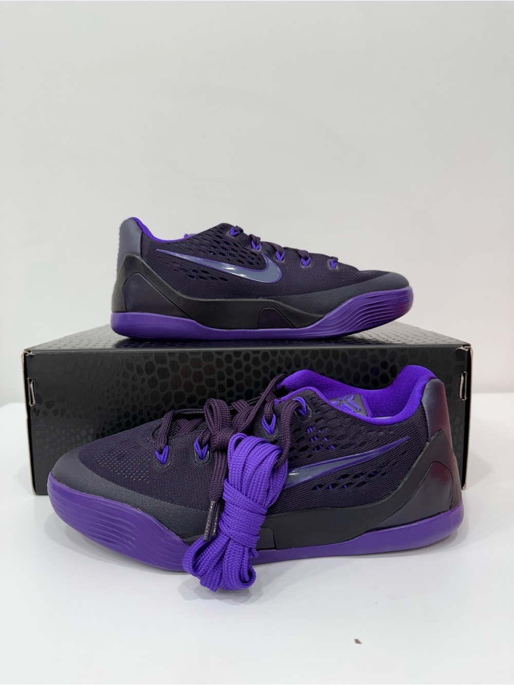 Nike Kobe 9 Low GS EM Stitches Purple Dynasty IM6642-500 Youth 6 Y Woman 7.5